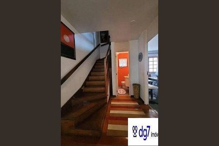 Casa à venda com 300m², 4 quartos e sem vaga