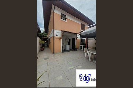Casa à venda com 300m², 4 quartos e sem vaga
