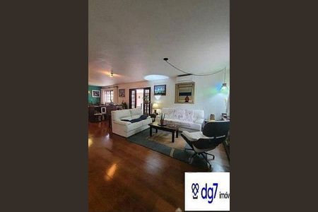 Casa à venda com 300m², 4 quartos e sem vaga