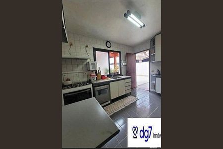 Casa à venda com 300m², 4 quartos e sem vaga