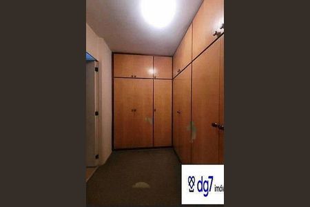 Casa à venda com 300m², 4 quartos e sem vaga