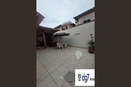 Casa à venda com 300m², 4 quartos e sem vaga