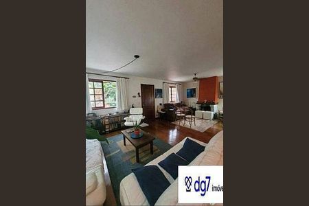 Casa à venda com 300m², 4 quartos e sem vaga