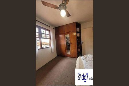 Casa à venda com 300m², 4 quartos e sem vaga