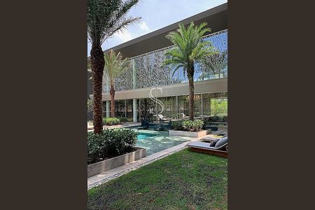 Apartamento à venda com 343m², 4 quartos e 4 vagas