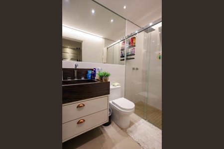Apartamento para alugar com 90m², 2 quartos e 2 vagas Apartamento para alugar com 90m², 2 quartos e 2 vagasBanheiro da Suíte 1