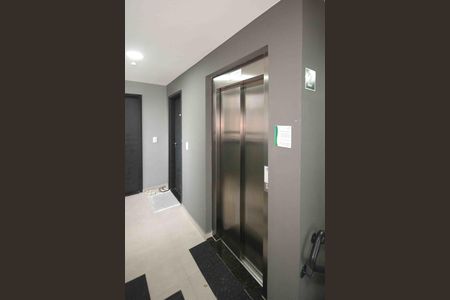 Apartamento à venda com 40m², 2 quartos e sem vaga Apartamento à venda com 40m², 2 quartos e sem vagaElevador