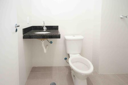 Apartamento à venda com 40m², 2 quartos e sem vaga Apartamento à venda com 40m², 2 quartos e sem vagaBanheiro