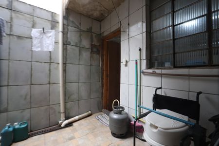 Casa à venda com 200m², 1 quarto e 2 vagasLavanderia - Casa 2