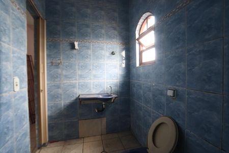 Casa à venda com 200m², 1 quarto e 2 vagasBanheiro - Casa 3