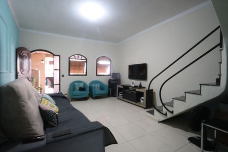 Casa à venda com 200m², 1 quarto e 2 vagasSala