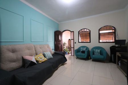 Casa à venda com 200m², 1 quarto e 2 vagasSala