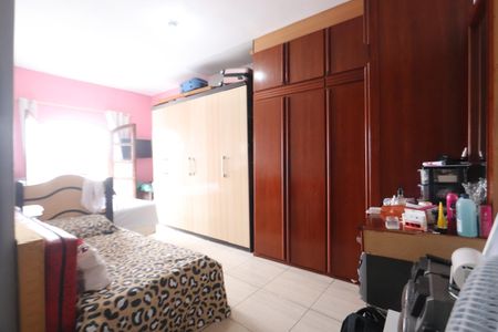 Casa à venda com 200m², 1 quarto e 2 vagasSuíte