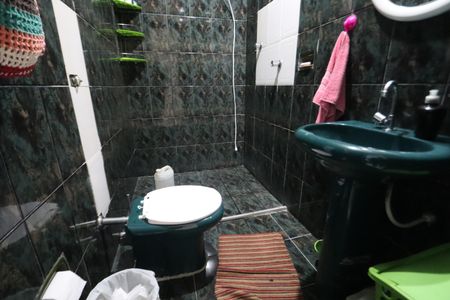 Casa à venda com 200m², 1 quarto e 2 vagasBanheiro de Baixo