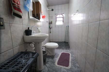 Casa à venda com 200m², 1 quarto e 2 vagasBanheiro da Suíte