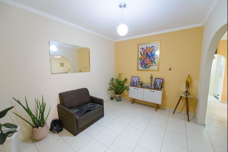 Casa para alugar com 250m², 3 quartos e 3 vagas Casa para alugar com 250m², 3 quartos e 3 vagasAntessala
