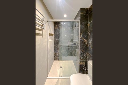 Apartamento para alugar com 60m², 2 quartos e 1 vaga Apartamento para alugar com 60m², 2 quartos e 1 vagaBanheiro da Suíte