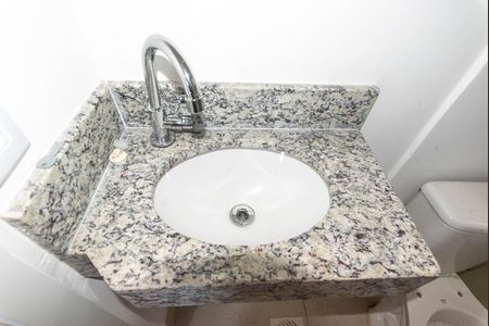 Apartamento à venda com 61m², 3 quartos e 1 vaga Apartamento à venda com 61m², 3 quartos e 1 vagaBanheiro da Suíte