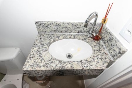 Apartamento à venda com 61m², 3 quartos e 1 vaga Apartamento à venda com 61m², 3 quartos e 1 vagaBanheiro