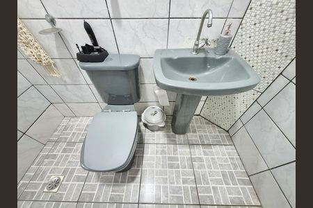 Casa à venda com 300m², 3 quartos e 3 vagas Casa à venda com 300m², 3 quartos e 3 vagasBanheiro de serviço