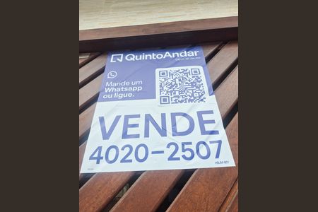 Casa à venda com 300m², 3 quartos e 3 vagas Casa à venda com 300m², 3 quartos e 3 vagasplaca