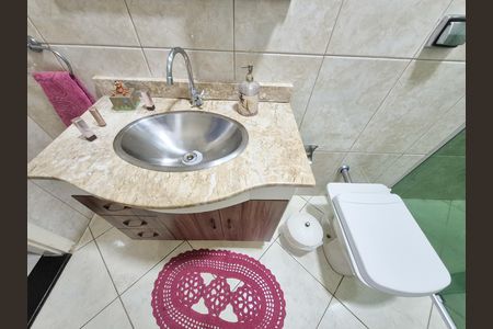 Casa à venda com 300m², 3 quartos e 3 vagas Casa à venda com 300m², 3 quartos e 3 vagasBanheiro 2