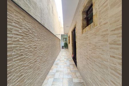 Casa à venda com 300m², 3 quartos e 3 vagas Casa à venda com 300m², 3 quartos e 3 vagasCorredor