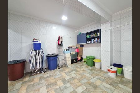 Casa à venda com 300m², 3 quartos e 3 vagas Casa à venda com 300m², 3 quartos e 3 vagasÁrea de Serviço