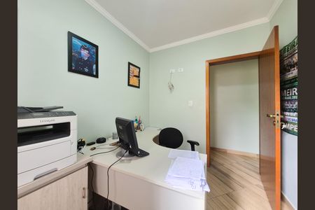 Casa à venda com 300m², 3 quartos e 3 vagas Casa à venda com 300m², 3 quartos e 3 vagasQuarto 2