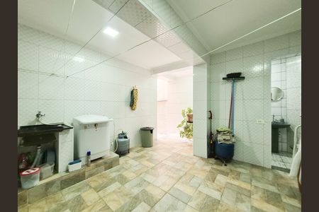 Casa à venda com 300m², 3 quartos e 3 vagas Casa à venda com 300m², 3 quartos e 3 vagasÁrea de Serviço