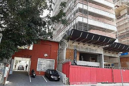Casa à venda com 400m², 3 quartos e 8 vagas