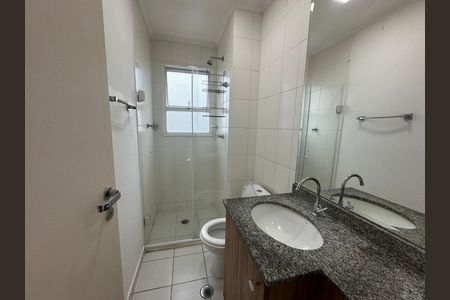 Apartamento para alugar com 76m², 2 quartos e 1 vaga Apartamento para alugar com 76m², 2 quartos e 1 vagaBanheiro da Suíte