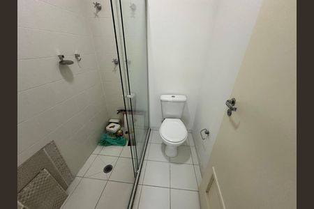 Apartamento para alugar com 76m², 2 quartos e 1 vaga Apartamento para alugar com 76m², 2 quartos e 1 vagaBanheiro de serviço