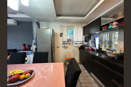 Casa à venda com 561m², 3 quartos e 6 vagas Casa à venda com 561m², 3 quartos e 6 vagasCozinha