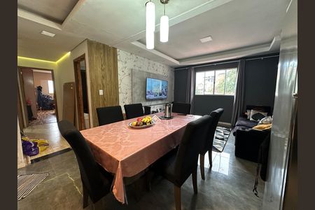 Casa à venda com 561m², 3 quartos e 6 vagas Casa à venda com 561m², 3 quartos e 6 vagasCozinha