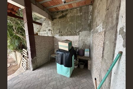 Casa à venda com 561m², 3 quartos e 6 vagas Casa à venda com 561m², 3 quartos e 6 vagasÁrea de Serviço