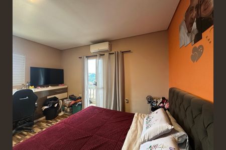 Casa à venda com 561m², 3 quartos e 6 vagas Casa à venda com 561m², 3 quartos e 6 vagasSuíte