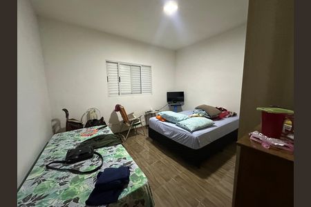 Casa à venda com 561m², 3 quartos e 6 vagas Casa à venda com 561m², 3 quartos e 6 vagasQuarto 2