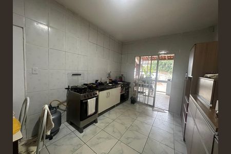 Casa à venda com 561m², 3 quartos e 6 vagas Casa à venda com 561m², 3 quartos e 6 vagasCozinha 2
