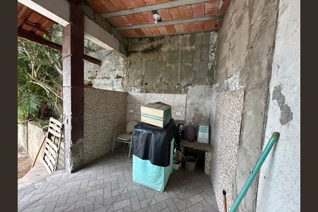 Casa à venda com 561m², 3 quartos e 6 vagas Casa à venda com 561m², 3 quartos e 6 vagasÁrea de Serviço