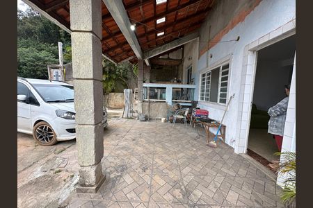 Casa à venda com 561m², 3 quartos e 6 vagas Casa à venda com 561m², 3 quartos e 6 vagasQuintal