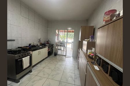 Casa à venda com 561m², 3 quartos e 6 vagas Casa à venda com 561m², 3 quartos e 6 vagasCozinha 2