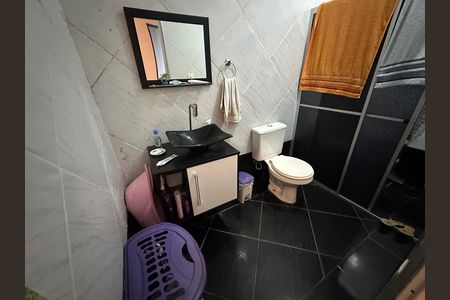 Casa à venda com 561m², 3 quartos e 6 vagas Casa à venda com 561m², 3 quartos e 6 vagasBanheiro 2