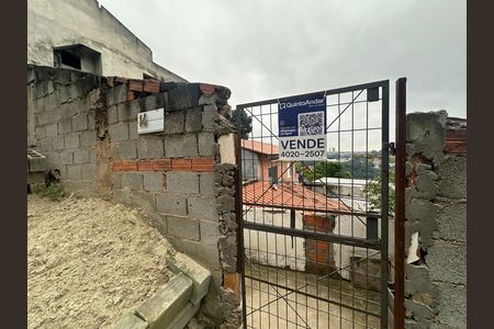 Casa à venda com 561m², 3 quartos e 6 vagas Casa à venda com 561m², 3 quartos e 6 vagasFachada
