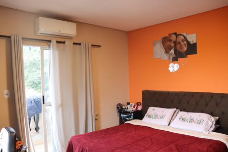 Casa à venda com 561m², 3 quartos e 6 vagas Casa à venda com 561m², 3 quartos e 6 vagasSuíte