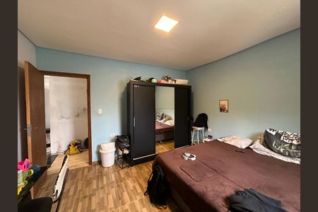 Casa à venda com 561m², 3 quartos e 6 vagas Casa à venda com 561m², 3 quartos e 6 vagasQuarto 1
