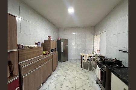 Casa à venda com 561m², 3 quartos e 6 vagas Casa à venda com 561m², 3 quartos e 6 vagasCozinha 2