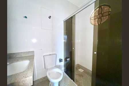 Banheiro Social de casa para alugar com 3 quartos, 250m² em São João Batista, Belo Horizonte