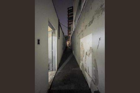 Casa de condomínio para alugar com 70m², 2 quartos e sem vaga Casa de condomínio para alugar com 70m², 2 quartos e sem vagaCorredor externo