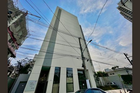 Studio para alugar com 25m², 1 quarto e sem vaga Studio para alugar com 25m², 1 quarto e sem vagaFachada